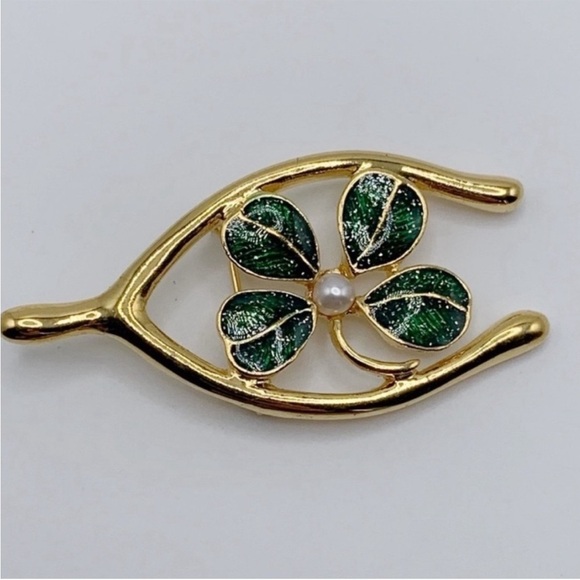 Gold and Green Clover Wishbone Brooch - Picture 1 of 1